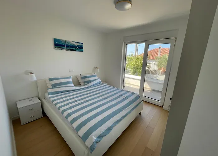 Vali דירה Sukošan